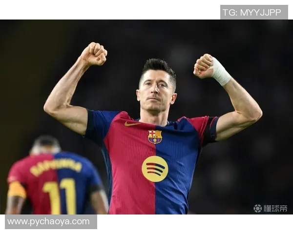 莱万在欧冠赛场大放异彩10场比赛打入12球领跑射手榜