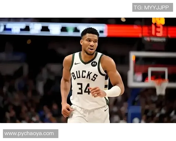 2017年火箭队与雄鹿队精彩对决录像回顾与分析